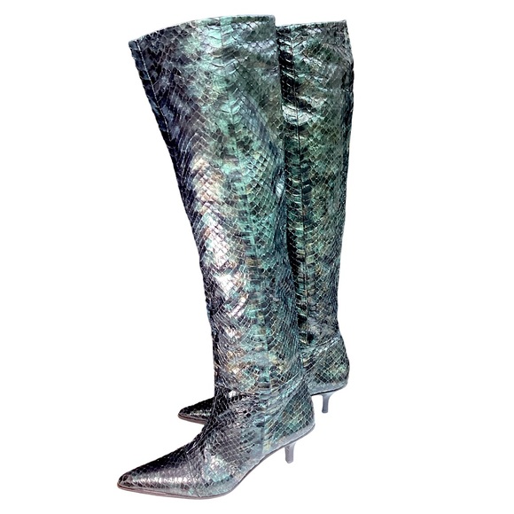 GUCCI Vintage Python Over The Knee Boots. (MC) - Picture 4 of 17